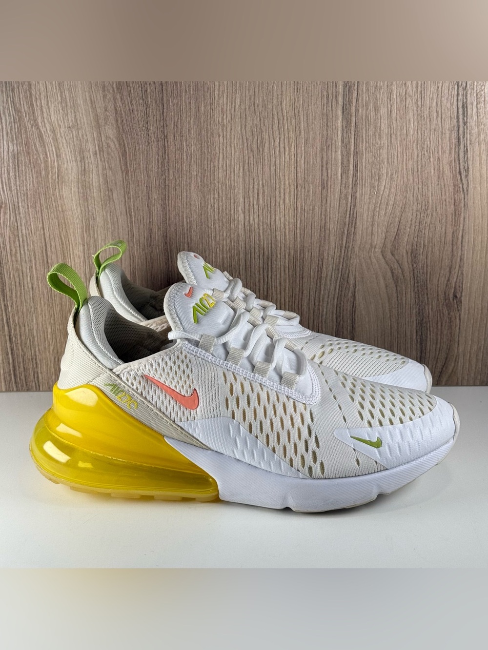 Nike Air Max 270 White Yellow Strike Shoes DV2184-100 Women’s Size 8
